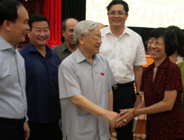 Xã hội - Tổng Bí thư: 'Bí thư kiêm Chủ tịch thì to quá, ai kiểm soát?'