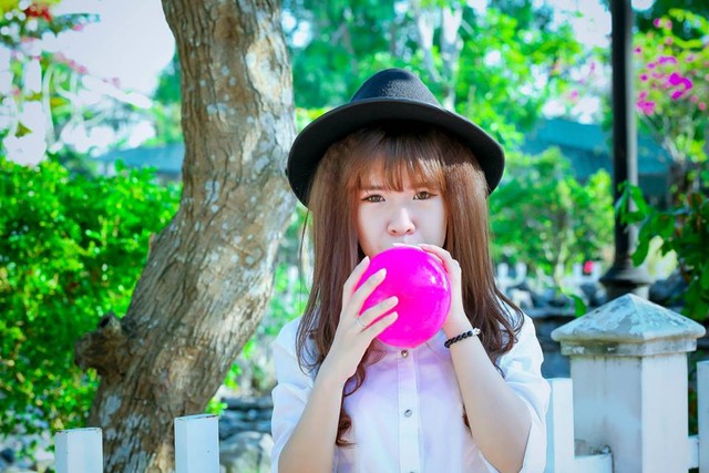 Giải trí - 9X Sóc Trăng bỗng dưng nổi tiếng vì giống hệt Khởi My (Hình 8).