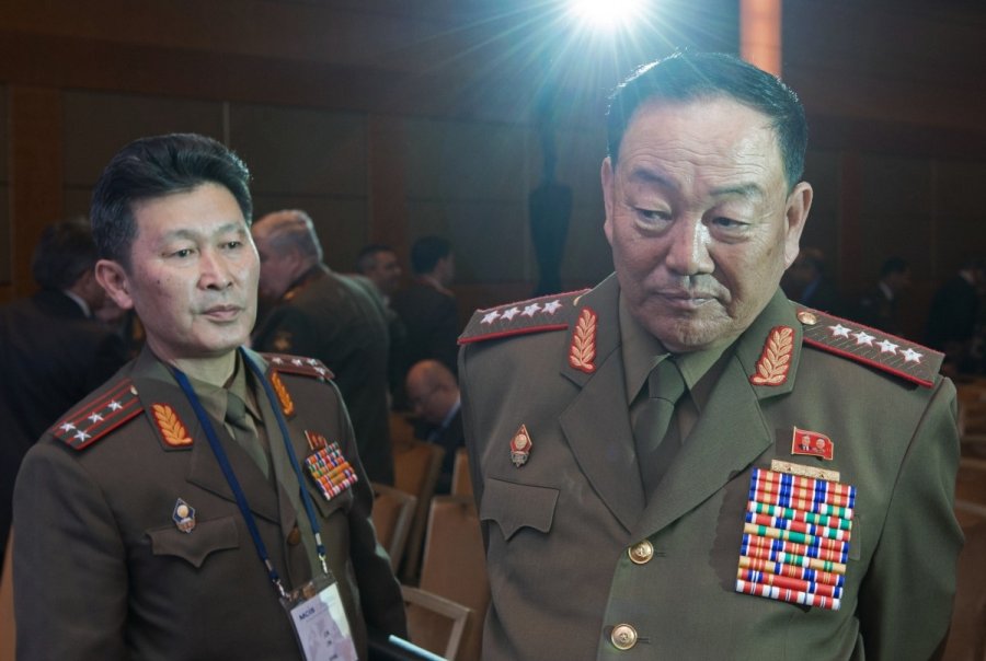 Thế giới - L&yacute; do n&agrave;o khiến Hyon Yong-chol bỏ mạng dưới tay Kim Yong un?