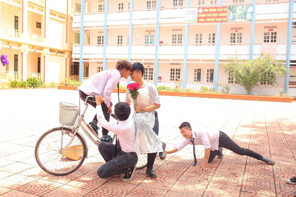 Giải trí - Ảnh kỷ yếu ‘giang hồ’ của teen Sơn La gây sốt (Hình 13).