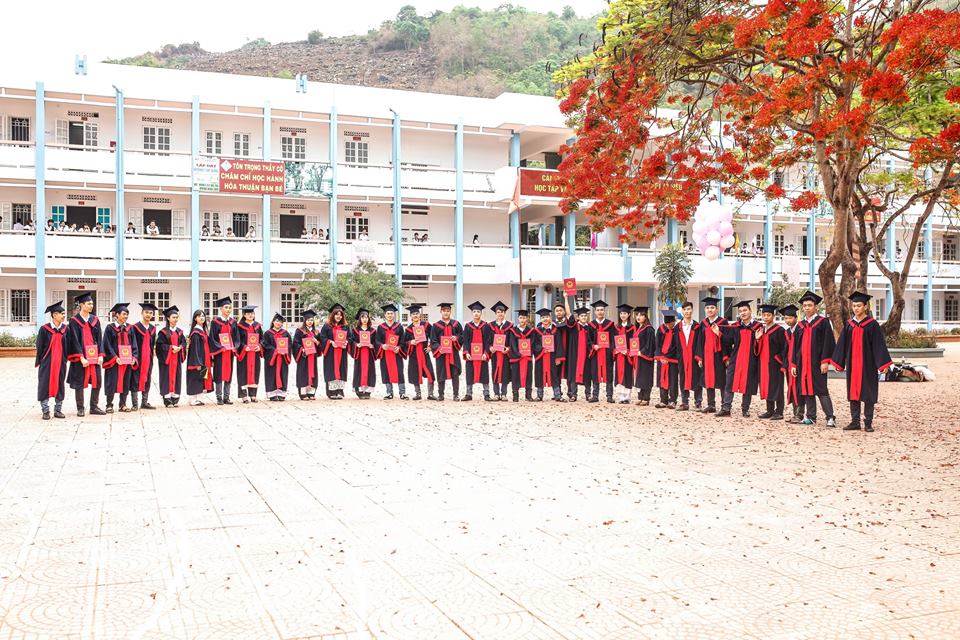 Giải trí - Ảnh kỷ yếu ‘giang hồ’ của teen Sơn La gây sốt (Hình 14).