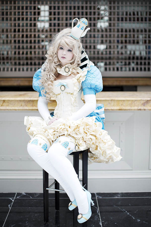 Giải trí - Thiếu nữ xinh như thiên thần trong kiểu váy công chúa cosplay (Hình 2).