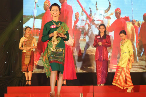 Giải trí - Nữ sinh duyên dáng nhất Đại học Quốc gia TP.HCM lộ diện (Hình 7).