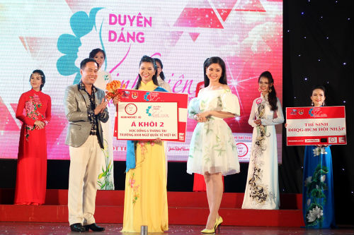 Giải trí - Nữ sinh duyên dáng nhất Đại học Quốc gia TP.HCM lộ diện (Hình 9).