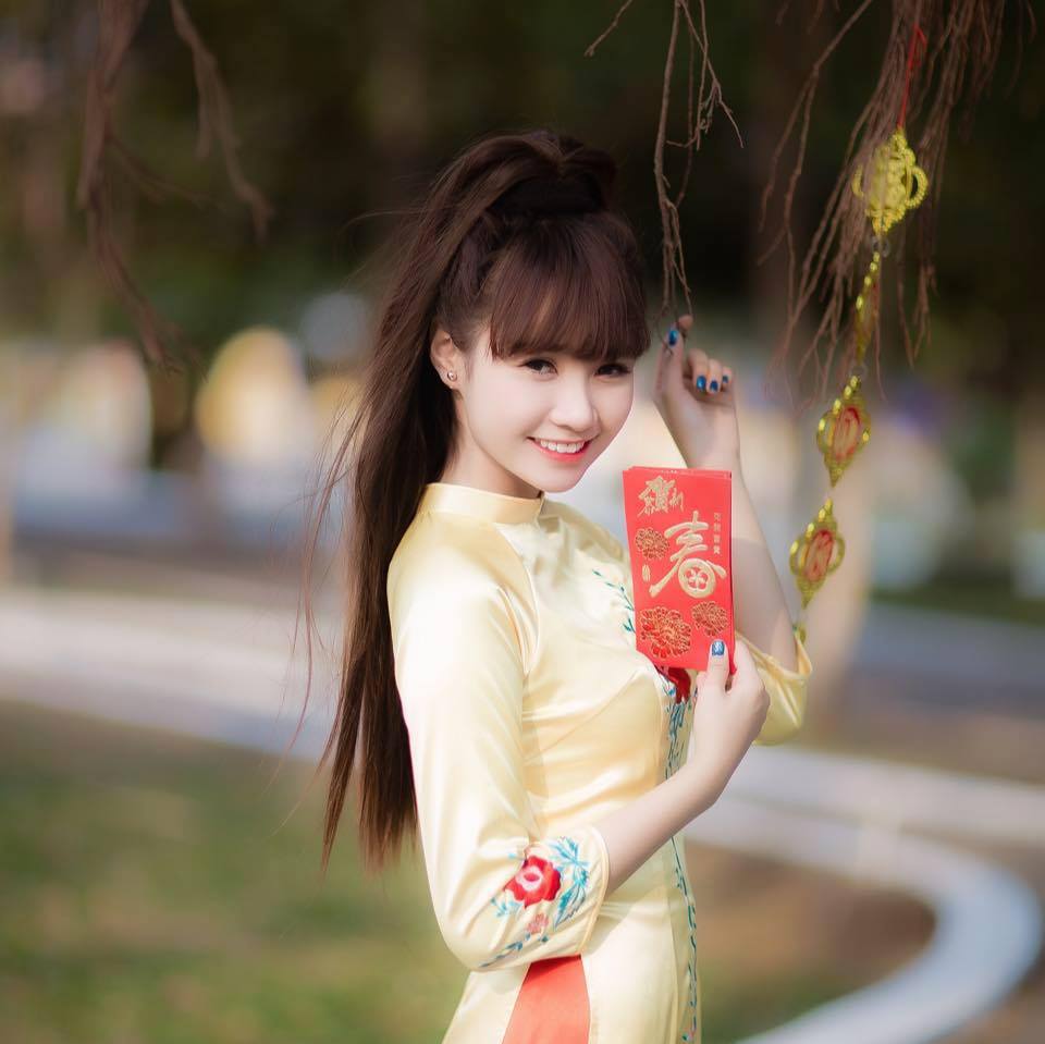 Giải trí - Ảnh bikini cực nóng bỏng của nữ DJ trẻ nhất Sài Thành (Hình 2).