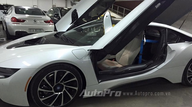 Xe++ - 'Điểm mặt' hai siêu xe BMW i8 ở Việt Nam (Hình 3).