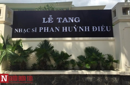 Giải trí - Đám tang nhạc sĩ Phan Huỳnh Điểu, Phan Nhân diễn ra cùng một nơi