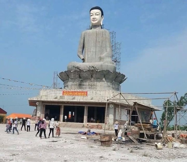 Xã hội - Lần đầu tiên tượng Phật bị đổ, có phải là điềm xấu? (Hình 2).
