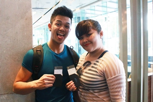 Giải trí - Chung kết Vietnam Idol 2015: Bích Ngọc và Trọng Hiếu làm 'tạp vụ'