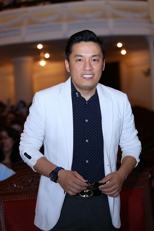 Giải trí - Noo Phước Thịnh 'tình tứ' ôm eo Hồ Ngọc Hà (Hình 9).