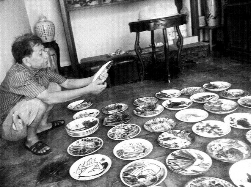 Xã hội - Nhà văn Nguyễn Huy Thiệp: 'Tướng về hưu' chuyển sang làm thơ gốm