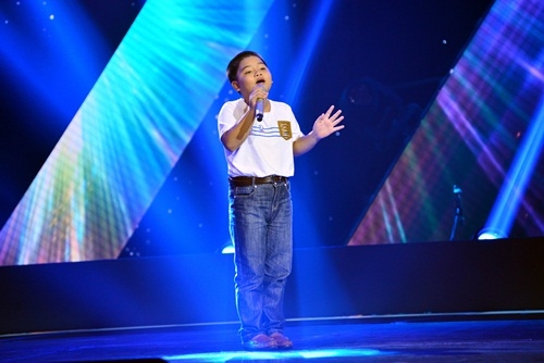Giải trí - 'Giọng hát Việt nhí 2015': Đội Cải Bắp ‘phát cuồng’ bé Ốc tiêu (Hình 2).