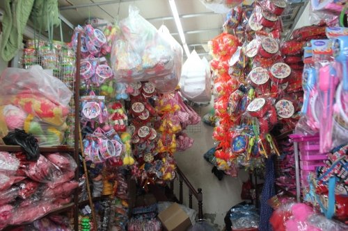 Xã hội - Tết Trung thu 2015: Phố Hàng Mã rực rỡ đèn lồng in hình biển đảo (Hình 6).