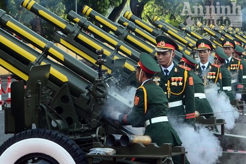 Xã hội - Cận cảnh diễn tập nghi thức bắn 21 phát đại bác chào mừng Quốc khánh (Hình 4).