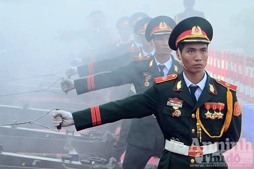 Xã hội - Cận cảnh diễn tập nghi thức bắn 21 phát đại bác chào mừng Quốc khánh (Hình 6).