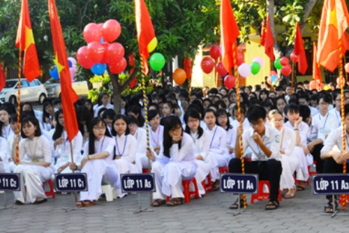 Xã hội - Nét đẹp tinh khôi nữ sinh trường THPT Phan Bội Châu ngày khai giảng (Hình 3).