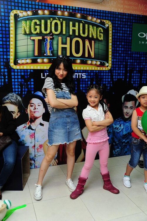Giải trí - Hòa Minzy nhí nhảnh sau ‘bão’ scandal xăm tên Công Phượng (Hình 6).