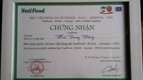 Thể thao - Chuyện về cậu bé nghèo Hà Tĩnh mơ thành Ronaldo Việt Nam