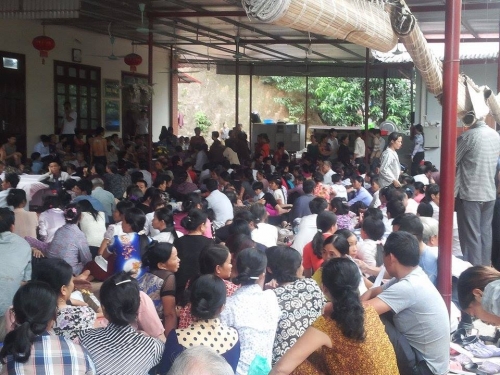 Xã hội - Mục sở thị cơ sở chữa bệnh bằng cách dẫm đạp của Cô Phú Thái Nguyên (Hình 2).