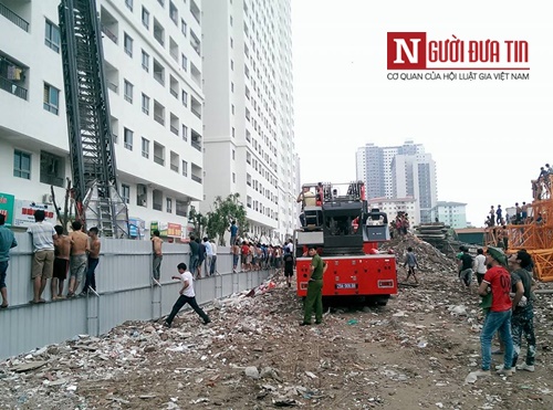 Pháp luật - Cháy tòa nhà chung cư HH4a Linh Đàm: Giải cứu nhiều người mắc kẹt (Hình 2).
