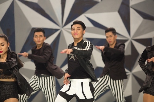 Giải trí - Noo Phước Thịnh khiến fan 'phát sốt' với MV 'Hold me tonight' (Hình 2).