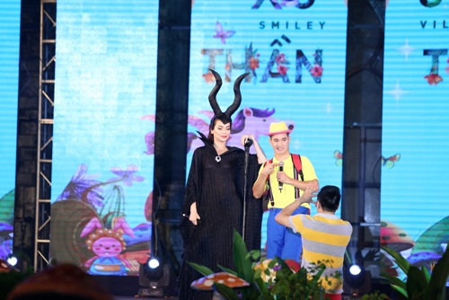 Giải tr&iacute; - Hồ Ngọc H&agrave; h&oacute;a &lsquo;Ti&ecirc;n Hắc &Aacute;m&rsquo; sau &lsquo;b&atilde;o&rsquo; scandal với fan Mỹ T&acirc;m (H&igrave;nh 6).