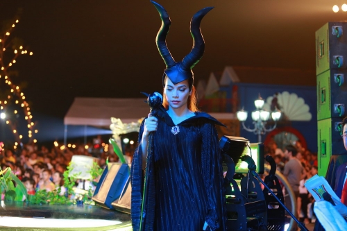 Giải tr&iacute; - Hồ Ngọc H&agrave; h&oacute;a &lsquo;Ti&ecirc;n Hắc &Aacute;m&rsquo; sau &lsquo;b&atilde;o&rsquo; scandal với fan Mỹ T&acirc;m (H&igrave;nh 9).