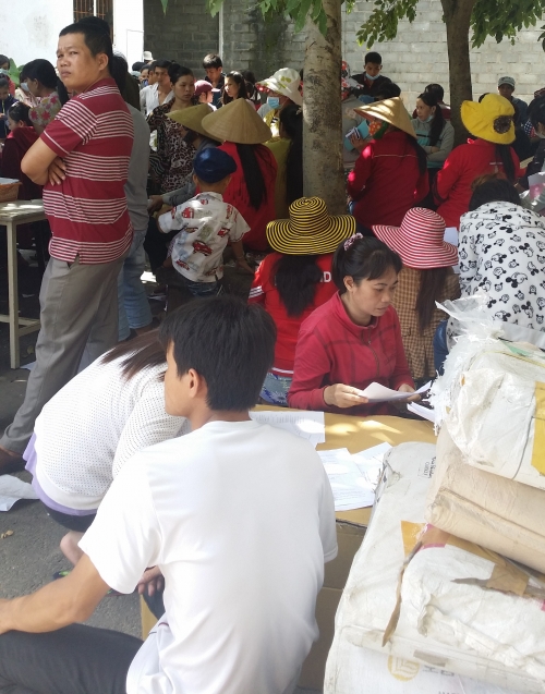 Kinh doanh - TP.HCM: Hàng ngàn công nhân đồng loạt khởi kiện giám đốc xù lương (Hình 2).