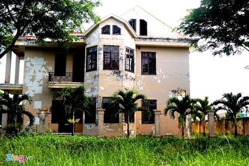 Kinh doanh - Cận cảnh biệt thự trăm tỷ giữa Đ&agrave; Nẵng th&agrave;nh khu 'nh&agrave; ma' (H&igrave;nh 4).