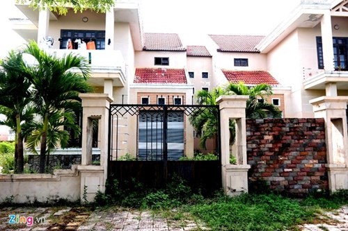 Kinh doanh - Cận cảnh biệt thự trăm tỷ giữa Đ&agrave; Nẵng th&agrave;nh khu 'nh&agrave; ma' (H&igrave;nh 6).