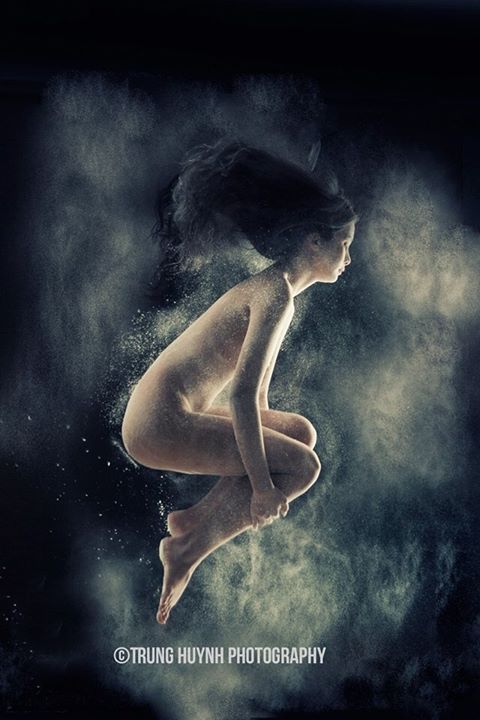 Giải tr&iacute; - Tiết lộ g&acirc;y sốc của mẫu nude: &ldquo;T&ocirc;i từng nhiều lần bị gạ t&igrave;nh&rdquo; (H&igrave;nh 2).