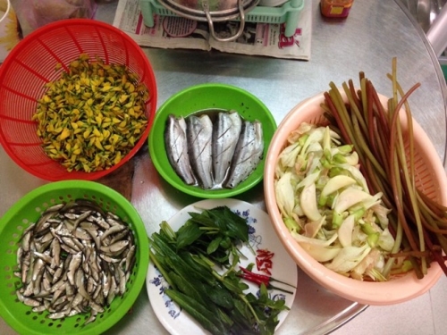 Xã hội - Về miền lũ thưởng thức cá linh nhúng giấm