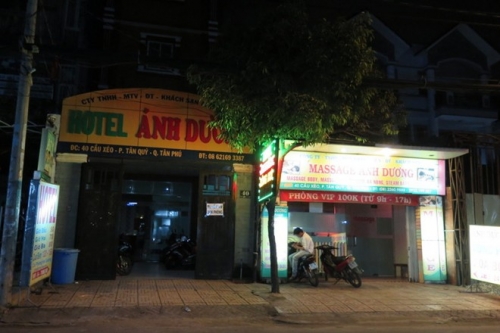 Pháp luật - Đột kích nơi massage, kích dục cho khách ở Sài Gòn