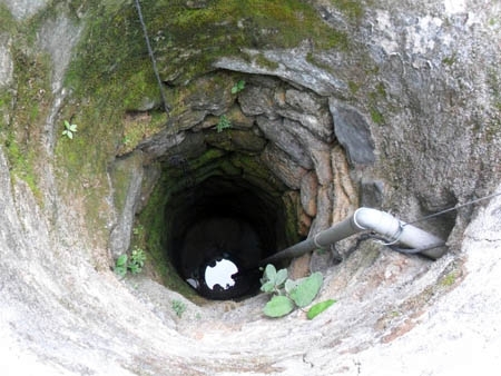 Công nghệ - Thực hư chuyện kì lạ về 'giếng Thạch Sanh' trên đảo Lý Sơn