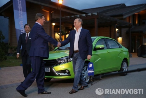 Xe++ - Xế hộp mới Lada Vesta của Putin giá chỉ tương đương 160 triệu đồng