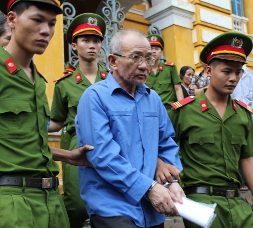 Ph&aacute;p luật - Đại &aacute;n tham nhũng gần ng&agrave;n tỷ: 'Chỉ v&igrave; t&ocirc;i qu&aacute; tin cấp dưới'?