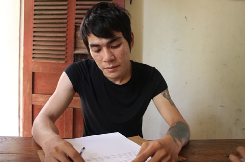 Pháp luật - Bất lực trước người con hư hỏng, bố mẹ ‘đứt ruột’ để con đi tù