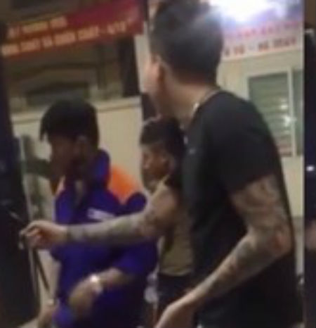 Pháp luật - Sự thật vụ nhân viên cây xăng ‘ăn đòn’ vì đổ 50 lít tính tiền 56 lít