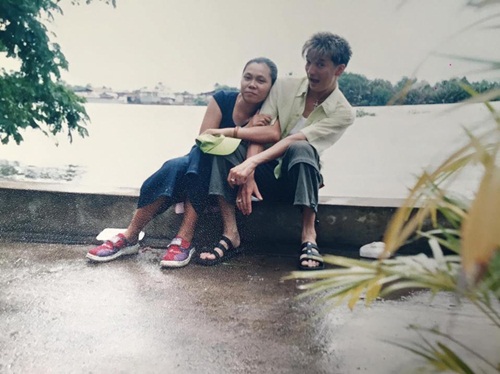 Giải trí - Mr Đàm hé lộ ảnh ‘độc’ quần ống loe, áo hở ngực thuở mới đi hát (Hình 6).