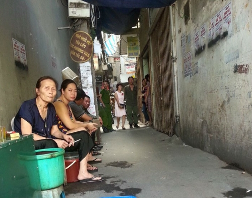 Ph&aacute;p luật - H&agrave; Nội: Người đ&agrave;n &ocirc;ng 55 tuổi tử vong tại nh&agrave; trong thế treo cổ