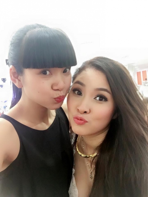 Giải trí - Bảo Trâm Idol hát tặng chồng điển trai trong đám cưới ngọt ngào (Hình 10).