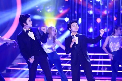 Giải tr&iacute; - Gương mặt th&acirc;n quen nh&iacute; 2015 tập 5: Phương Mỹ Chi giả ma c&agrave; rồng