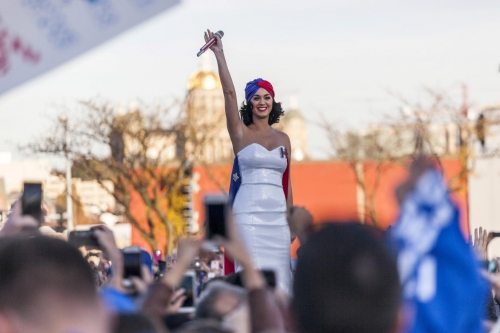 Giải trí - Katy Perry là nữ ca sĩ kiếm tiền nhiều nhất năm 2015