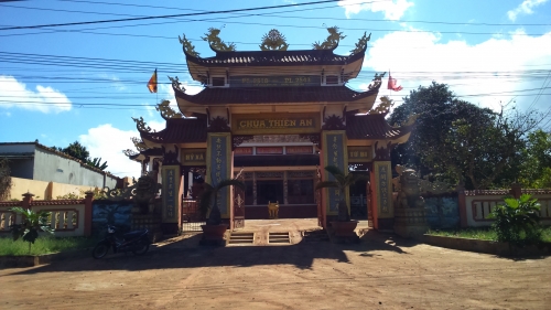 Pháp luật - Đắk Lắk: Đi xe ô tô 7 chỗ vào chùa ...ăn trộm tiền công đức