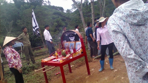 Ph&aacute;p luật - Thảm &aacute;n Y&ecirc;n B&aacute;i: Ẩn t&igrave;nh khiến vợ kh&ocirc;ng d&aacute;m đến đưa tang chồng, con (H&igrave;nh 7).