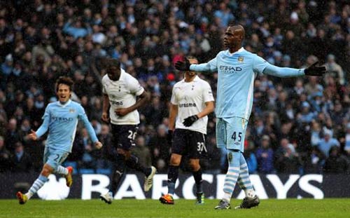 Thể thao - Video: 5 pha làm bàn hài hước nhất trong lịch sử của Man City