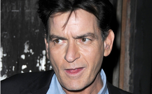 Giải trí - Ngôi sao Hollywood Charlie Sheen chối bỏ việc mình nhiễm HIV