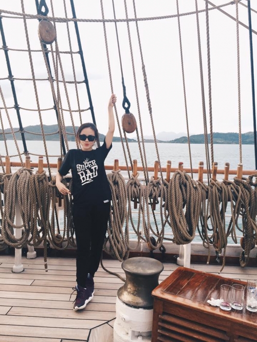 Giải trí - Phương Ly lúc 'manly', lúc diện áo dài nữ tính tại Malaysia (Hình 4).