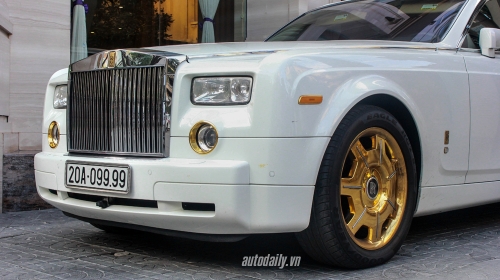 Xe++ - Ngắm Rolls-Royce Phantom mạ vàng biển tứ 9 của đại gia Thái Nguyên (Hình 2).