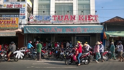 Pháp luật - Choáng váng tiệm vàng tỉnh lẻ hơn 2 năm bán gần 84 nghìn lượng vàng